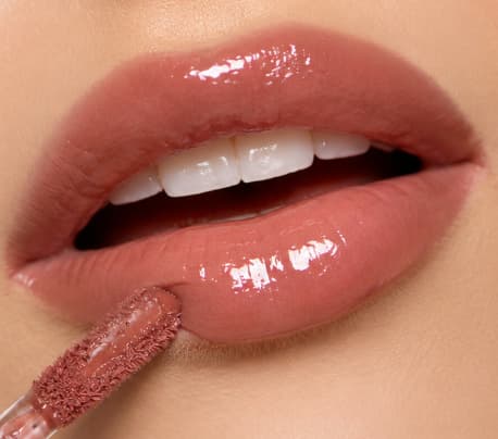 Gloss Lèvres Éclat Ultime — Brillance Miroir & Volume Immédiat French Glow